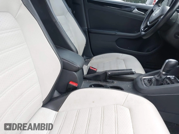 2015 Volkswagen Jetta SE z VIN 3VWD17AJ2FM203795, wystawiony jako IAAI lot #42353495 z przebiegiem 150 903 mil mil oraz . Historia ofert i sprzedaży dostępna na DreamBid. Obrazek 5.