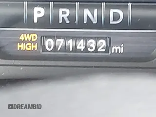 2019 Ram 1500 Big Horn z VIN 1C6SRFFT0KN538889, wystawiony jako IAAI lot #42002519 z przebiegiem 71 432 mil mil oraz . Historia ofert i sprzedaży dostępna na DreamBid. Obrazek 15.