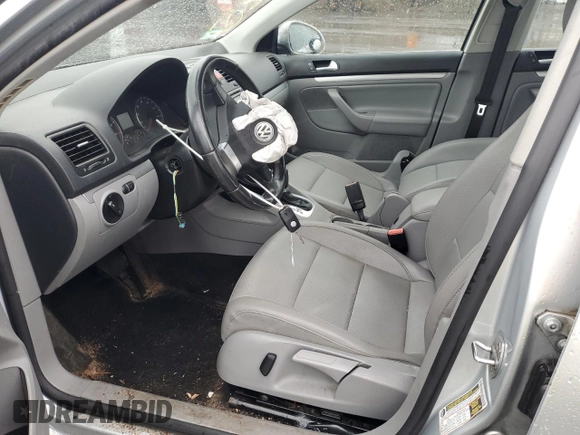 2008 Volkswagen Jetta SE with VIN 3VWRZ71K98M197780, listed as a Copart auction lot 56921725 with 172,801 mi miles and Salvage title. Bid and sale history available at DreamBid. Image 7.