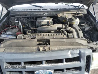 2007 Ford F-250 XL with VIN 1FTNF21597EA76663, listed as a Copart auction lot 41736475 with 163,956 mi miles and Salvage Title. Bid and sale history available at DreamBid. Image 11.