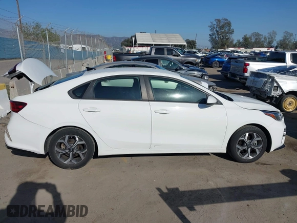 2019 Kia Forte LXS with VIN 3KPF24AD3KE136372, listed as a IAAI auction lot 41854981 with 70,900 mi miles. Bid and sale history available at carsss.com. Image 13.