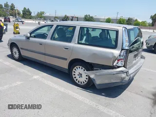 2001 Volvo V70 с VIN YV1SW58D911021608, выставлен на аукционе IAAI как лот 42427856 с пробегом 169 220 миль миль и . История ставок и продаж доступна на DreamBid. Изображение 3.