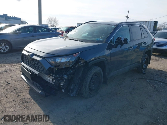 2021 Toyota RAV4 LE with VIN 2T3G1RFV3MC168172, listed as a IAAI auction lot 41599962 with 34,006 mi miles. Bid and sale history available at carsss.com. Image 2.