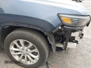 2021 Jeep Cherokee Latitude с VIN 1C4PJLCB8MD156327, выставлен на аукционе IAAI как лот 42026702 с пробегом 69 166 миль миль и . История ставок и продаж доступна на DreamBid. Изображение 21.
