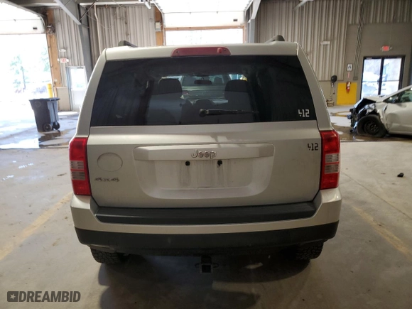2011 Jeep Patriot Sport with VIN 1J4NF1GB4BD173480, listed as a Copart auction lot 49587165 with 94,591 mi miles and Salvage Title. Bid and sale history available at carsss.com. Image 6.
