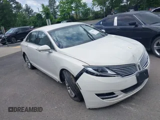 2013 Lincoln MKZ Hybrid with VIN 3LN6L2LU9DR822602, listed as a IAAI auction lot 39246114 with 1 mi miles. Bid and sale history available at carsss.com. Image 1.