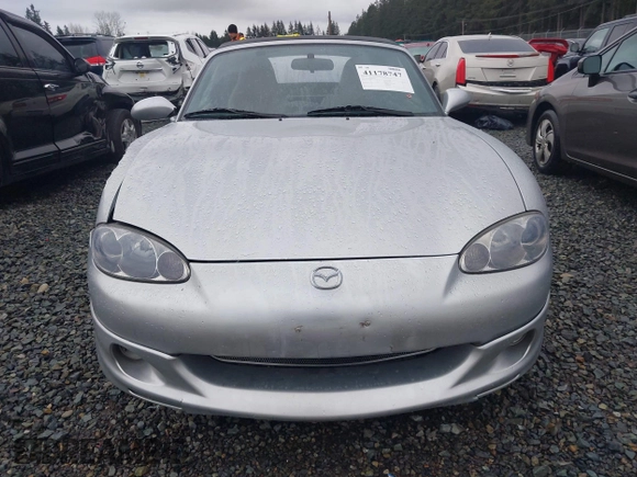 2002 Mazda MX-5 Miata Cloth z VIN JM1NB353620221304, wystawiony jako IAAI lot #41178747 z przebiegiem 98 958 mil mil oraz . Historia ofert i sprzedaży dostępna na DreamBid. Obrazek 12.