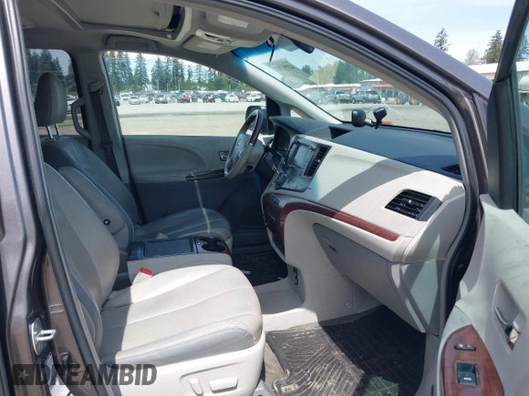 2013 Toyota Sienna XLE with VIN 5TDDK3DC0DS053480, listed as a IAAI auction lot 42207803 with Not Provided miles and . Bid and sale history available at DreamBid. Image 5.