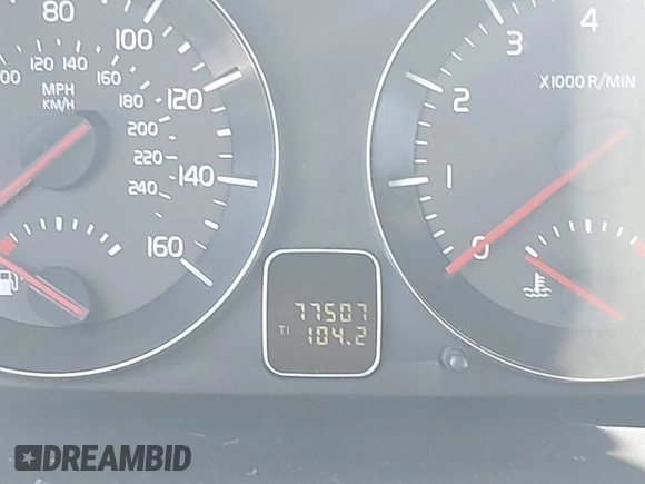 2011 Volvo C30 with VIN YV1672MK0B2210452, listed as a IAAI auction lot 42179155 with 77,507 mi miles and . Bid and sale history available at DreamBid. Image 7.