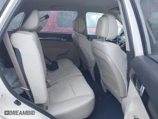 2011 Kia Sorento LX with VIN 5XYKT3A12BG094744, listed as a IAAI auction lot 41269618 with 199,618 mi miles. Bid and sale history available at carsss.com. Image 8.