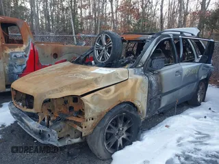 2004 Volvo XC90 with VIN YV1CZ59H841061857, listed as a IAAI auction lot 41191628 with 1 mi miles. Bid and sale history available at carsss.com. Image 2.