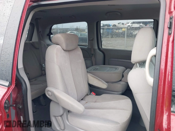 2009 Kia Sedona LX with VIN KNDMB233196282656, listed as a IAAI auction lot 41737300 with 95,971 mi miles. Bid and sale history available at carsss.com. Image 8.