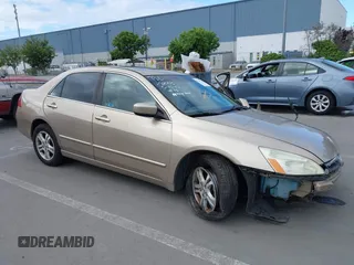 2006 Honda Accord EX-L z VIN 1HGCM56896A018495, wystawiony jako IAAI lot #42261122 z przebiegiem 233 930 mil mil oraz . Historia ofert i sprzedaży dostępna na DreamBid. Obrazek 1.
