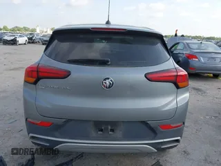 2023 Buick Encore GX Preferred z VIN KL4MMCSL5PB154372, wystawiony jako IAAI lot #42039929 z przebiegiem 38 473 mil mil oraz . Historia ofert i sprzedaży dostępna na DreamBid. Obrazek 17.