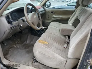 2006 Toyota Tundra with VIN 5TBJU32186S463258, listed as a Copart auction lot 51673625 with 324,757 mi miles and Clean Title. Bid and sale history available at carsss.com. Image 7.