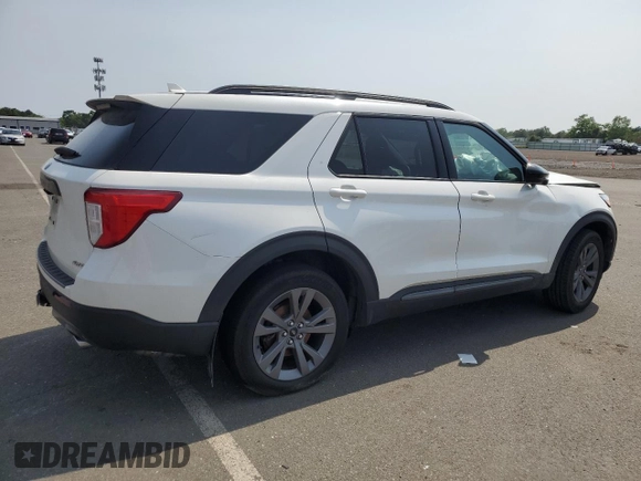 2023 Ford Explorer XLT with VIN 1FMSK8DH3PGB32460, listed as a Copart auction lot 61138545 with 49,434 mi miles and Salvage title. Bid and sale history available at DreamBid. Image 3.