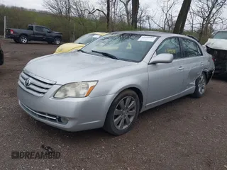 2006 Toyota Avalon XL with VIN 4T1BK36B56U122203, listed as a IAAI auction lot 41909081 with 227,587 mi miles and . Bid and sale history available at carsss.com. Image 2.
