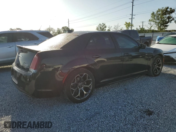 2015 Chrysler 300 S z VIN 2C3CCABT5FH736071, wystawiony jako Copart lot #52608825 z przebiegiem 189 263 mil mil oraz Nie do naprawy • Non repairable. Historia ofert i sprzedaży dostępna na DreamBid. Obrazek 3.