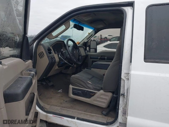 2009 Ford Super Duty F-250 SRW XL with VIN 1FTSW21R99EB17754, listed as a IAAI auction lot 41625484 with 394,625 mi miles. Bid and sale history available at carsss.com. Image 5.
