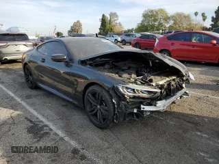 2019 BMW 8 Series M850i xDrive z VIN WBABC4C55KBU95900, wystawiony jako Copart lot #89306305 z przebiegiem Nie podano mil oraz Tytuł czysty. Historia ofert i sprzedaży dostępna na DreamBid. Obrazek 4.