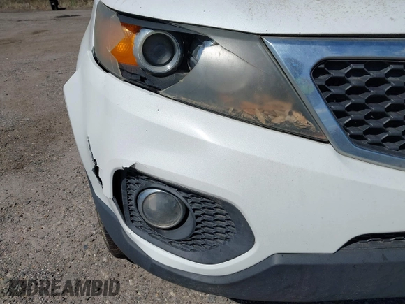 2011 Kia Sorento LX with VIN 5XYKT4A14BG161186, listed as a IAAI auction lot 41788519 with 163,375 mi miles. Bid and sale history available at carsss.com. Image 6.