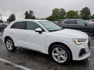 2021 Audi Q3 S line Premium Plus with VIN WA1EECF33M1101361, listed as a Copart auction lot 39205703 with 1,426 mi miles. Bid and sale history available at carsss.com. Image 4.