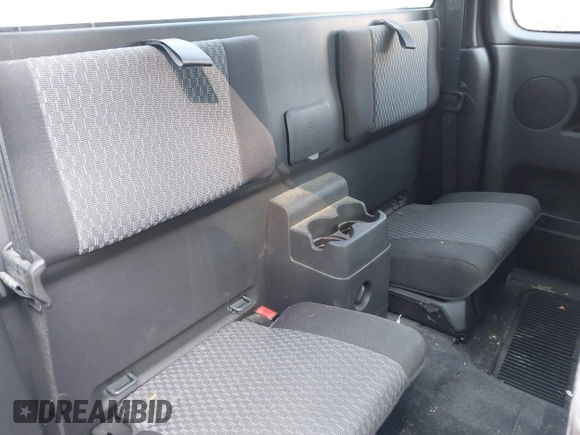 2012 Chevrolet Colorado Work Truck z VIN 1GCESBF96C8145700, wystawiony jako IAAI lot #42477869 z przebiegiem 86 923 mil mil oraz . Historia ofert i sprzedaży dostępna na DreamBid. Obrazek 8.
