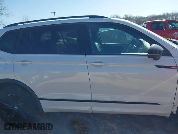 2024 Volkswagen Tiguan SE R-Line Black with VIN 3VV8B7AX3RM052588, listed as a IAAI auction lot 41876448 with 22,835 mi miles and . Bid and sale history available at DreamBid. Image 14.