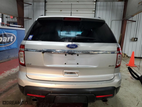 2011 Ford Explorer XLT with VIN 1FMHK8D81BGA30917, listed as a Copart auction lot 49652255 with 174,045 mi miles and Salvage Title. Bid and sale history available at carsss.com. Image 6.