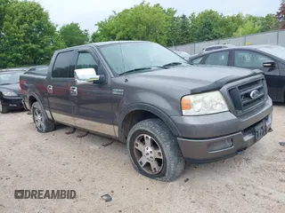 2004 Ford F-150 XLT z VIN 1FTPW14544KD20912, wystawiony jako IAAI lot #42372790 z przebiegiem 262 258 mil mil oraz . Historia ofert i sprzedaży dostępna na DreamBid. Obrazek 1.