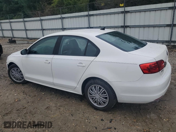 2014 Volkswagen Jetta SE with VIN 3VWD17AJ5EM365810, listed as a Copart auction lot 60676755 with 119,975 mi miles and Salvage title. Bid and sale history available at DreamBid. Image 2.
