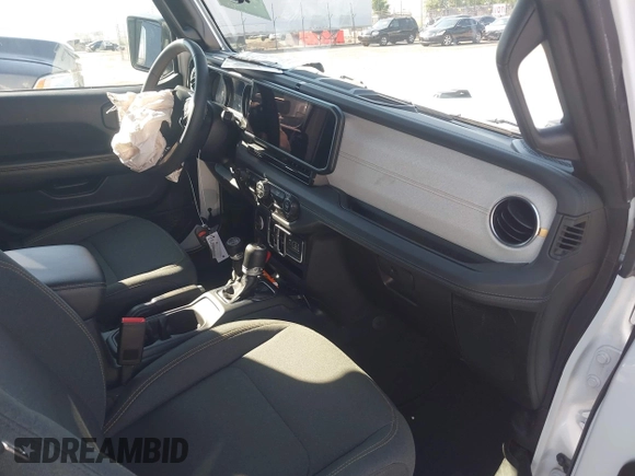 2024 Jeep Wrangler Sahara с VIN 1C4RJXP65RW296344, выставлен на аукционе IAAI как лот 42761334 с пробегом 30 948 миль миль и . История ставок и продаж доступна на DreamBid. Изображение 5.