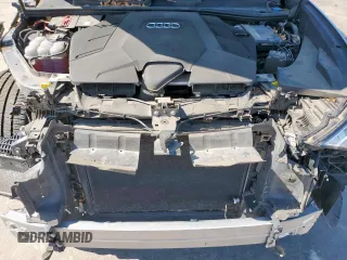 2019 Audi Q8 Prestige z VIN WA1FVAF18KD021623, wystawiony jako Copart lot #55755045 z przebiegiem 73 924 mil mil oraz Szkoda całkowita • Salvage title. Historia ofert i sprzedaży dostępna na DreamBid. Obrazek 12.