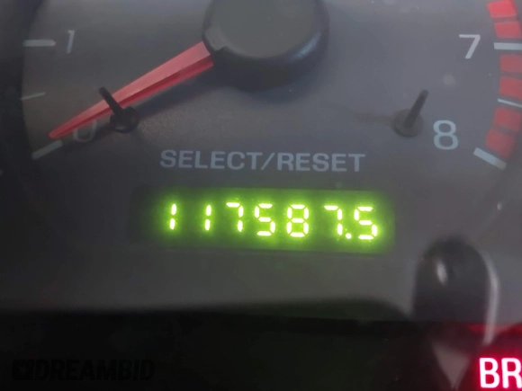 2002 Ford Mustang GT Deluxe с VIN 1FAFP42X32F139617, выставлен на аукционе IAAI как лот 42595295 с пробегом 117 587 миль миль и . История ставок и продаж доступна на DreamBid. Изображение 15.