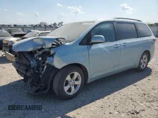 2015 Toyota Sienna LE AAS с VIN 5TDKK3DC2FS566613, выставлен на аукционе Copart как лот 48243495 с пробегом 119 664 миль миль и Списание • Salvage title. История ставок и продаж доступна на DreamBid. Изображение 1.