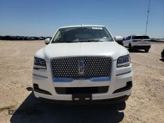 2023 Lincoln Navigator Reserve z VIN 5LMJJ3LGXPEL16961, wystawiony jako Copart lot #54719084 z przebiegiem 2 201 mil mil oraz Szkoda całkowita • Salvage title. Historia ofert i sprzedaży dostępna na DreamBid. Obrazek 5.