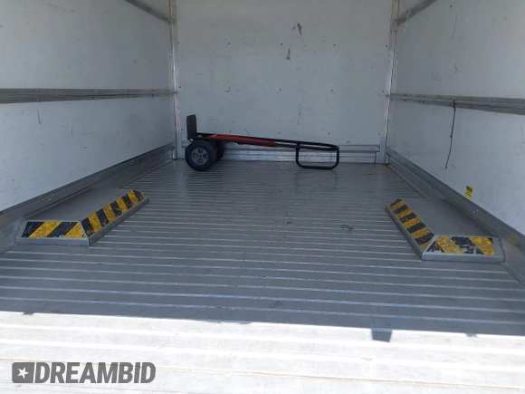 2020 Ford Transit z VIN 1FDBW5Z8XLKA32374, wystawiony jako IAAI lot #42468266 z przebiegiem 80 934 mil mil oraz . Historia ofert i sprzedaży dostępna na DreamBid. Obrazek 8.