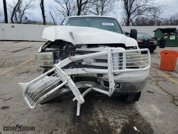 2005 Ford Super Duty F-250 XL with VIN 1FTSW21P05ED36546, listed as a Copart auction lot 86881084 with 318,498 mi miles and Salvage Title. Bid and sale history available at carsss.com. Image 5.