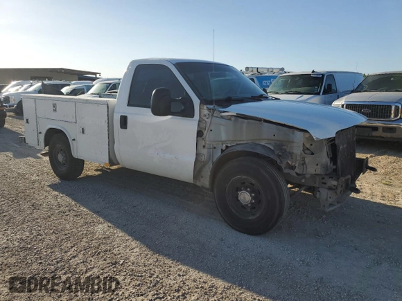 2004 Ford F-250 with VIN 1FDNF20L04ED58147, listed as a Copart auction lot 51791385 with 374,472 mi miles and Salvage title. Bid and sale history available at DreamBid. Image 4.