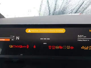 2023 Fisker Ocean Extreme z VIN VCF1EBU26PG007792, wystawiony jako IAAI lot #41808090 z przebiegiem Nie podano mil oraz . Historia ofert i sprzedaży dostępna na DreamBid. Obrazek 7.