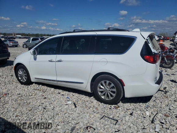 2017 Chrysler Pacifica Touring L z VIN 2C4RC1BG2HR846727, wystawiony jako Copart lot #55104615 z przebiegiem 152 855 mil mil oraz Czysty tytuł • Clean title. Historia ofert i sprzedaży dostępna na DreamBid. Obrazek 2.