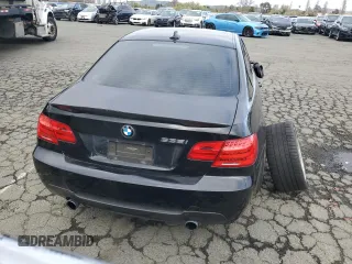 2012 BMW 3 Series 335i z VIN WBAKG7C50CE263260, wystawiony jako Copart lot #49528645 z przebiegiem 220 656 mil mil oraz Czysty tytuł • Clean title. Historia ofert i sprzedaży dostępna na DreamBid. Obrazek 7.