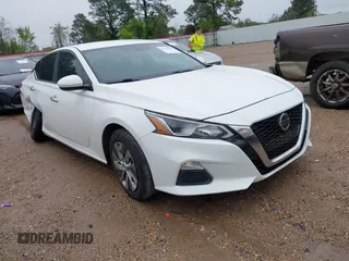 2020 Nissan Altima 2.5 S with VIN 1N4BL4BV0LC206993, listed as a IAAI auction lot 41910438 with 115,558 mi miles. Bid and sale history available at carsss.com. Image 1.