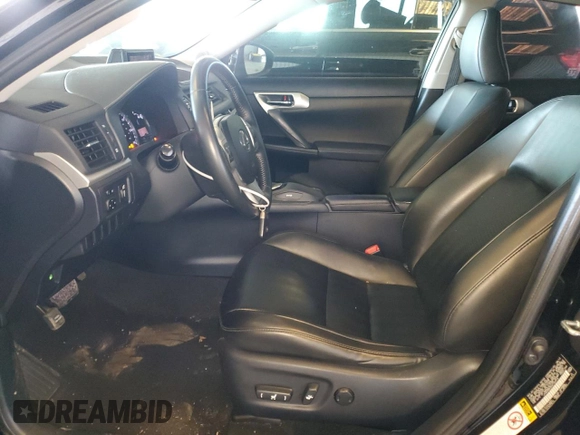 2013 Lexus CT 200h z VIN JTHKD5BH2D2162914, wystawiony jako Copart lot #45726935 z przebiegiem 149 687 mil mil oraz Szkody całkowita. Historia ofert i sprzedaży dostępna na DreamBid. Obrazek 7.