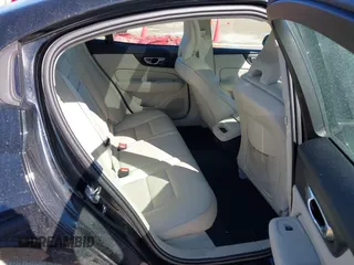 2021 Volvo S60 Momentum z VIN 7JR102FK4MG096853, wystawiony jako IAAI lot #41740894 z przebiegiem 75 270 mil mil oraz . Historia ofert i sprzedaży dostępna na DreamBid. Obrazek 8.
