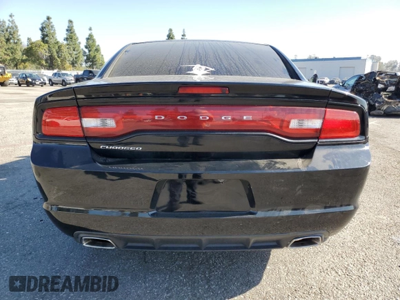 2013 Dodge Charger SE z VIN 2C3CDXBG6DH640417, wystawiony jako Copart lot #46549115 z przebiegiem 176 853 mil mil oraz Szkody całkowita. Historia ofert i sprzedaży dostępna na DreamBid. Obrazek 6.