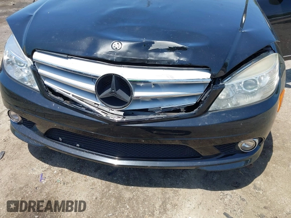2009 Mercedes-Benz C 300 Sport z VIN WDDGF54X09F231689, wystawiony jako IAAI lot #42291790 z przebiegiem 143 573 mil mil oraz . Historia ofert i sprzedaży dostępna na DreamBid. Obrazek 6.