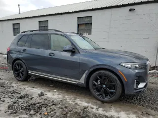 2022 BMW X7 xDrive40i with VIN 5UXCW2C01N9M65763, listed as a Copart auction lot 44981605 with 26,232 mi miles and Salvage Title. Bid and sale history available at carsss.com. Image 4.