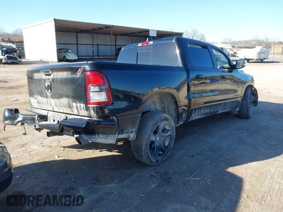 2020 Ram 1500 Big Horn z VIN 1C6SRFFT5LN330864, wystawiony jako IAAI lot #41457715 z przebiegiem 53 226 mil mil oraz . Historia ofert i sprzedaży dostępna na DreamBid. Obrazek 4.
