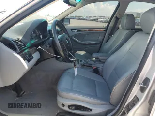2002 BMW 3 Series 330i z VIN WBAEV53412KM24097, wystawiony jako Copart lot #59419385 z przebiegiem 90 463 mil mil oraz Szkoda całkowita • Salvage title. Historia ofert i sprzedaży dostępna na DreamBid. Obrazek 7.